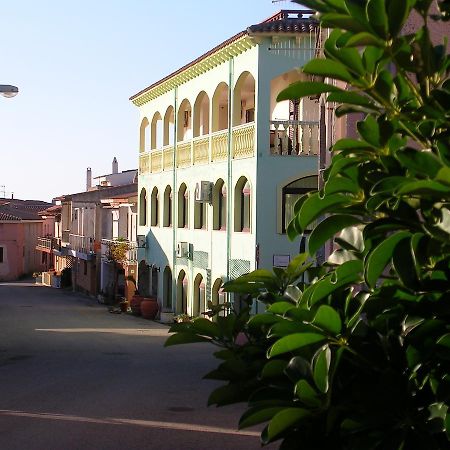 Hotel Smeraldo Canneddi エクステリア 写真