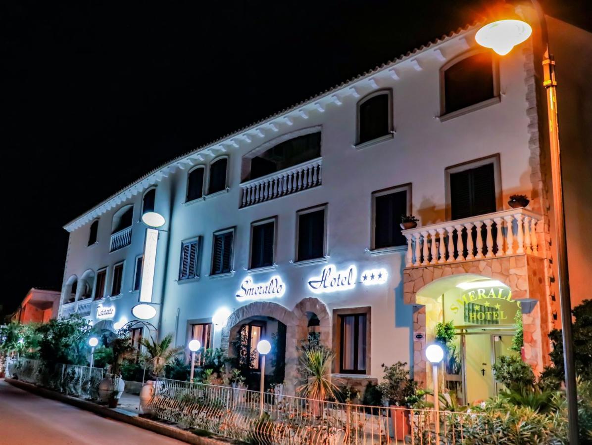 Hotel Smeraldo Canneddi エクステリア 写真